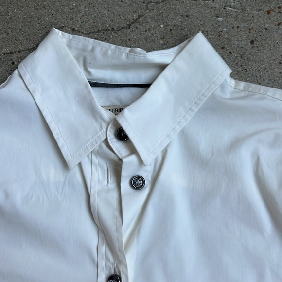 Women's Burberry collar button down - US size 6. - Picture 3 of 10